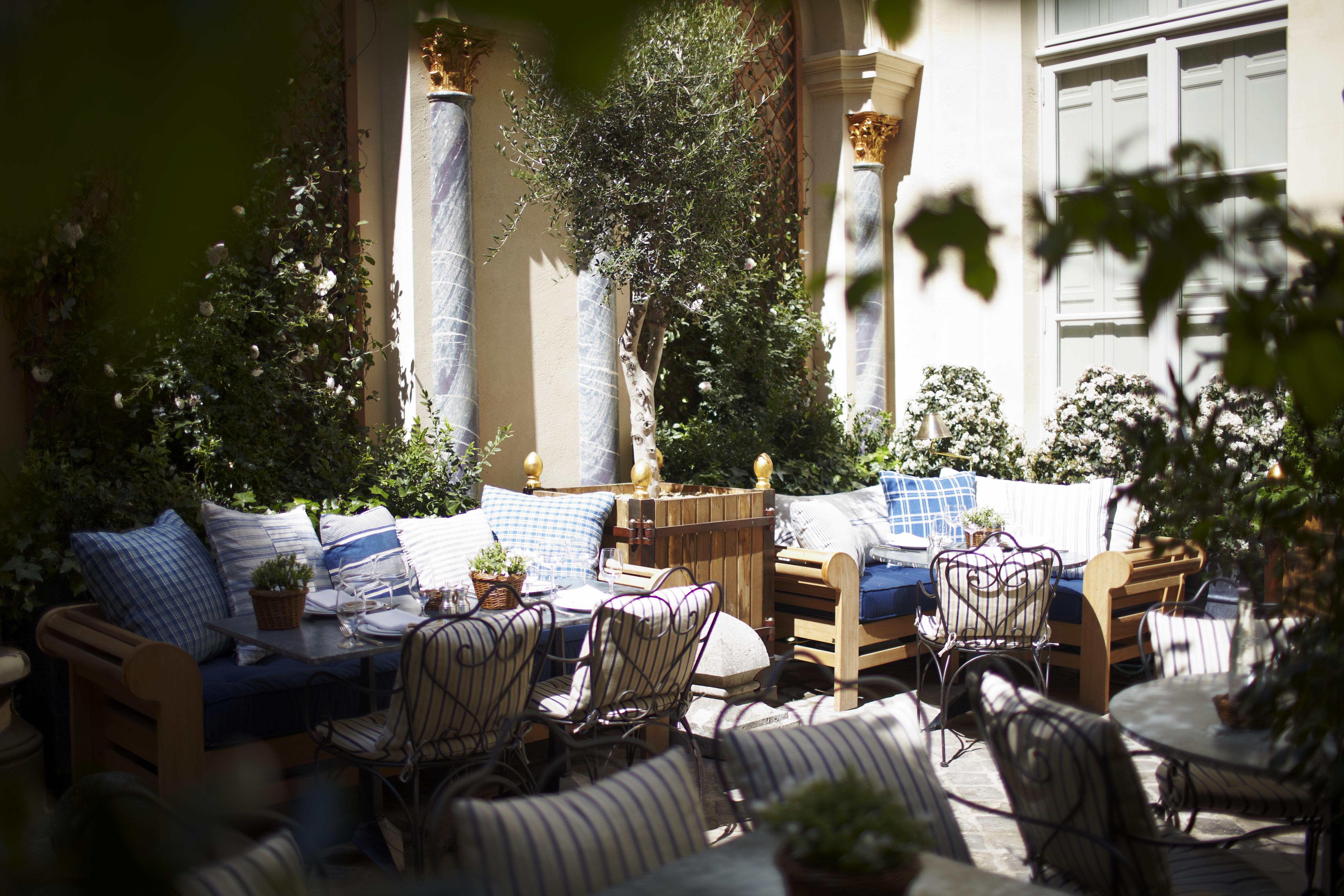 Ralph´s - Ralph Lauren´s beautiful courtyard restaurant in Paris