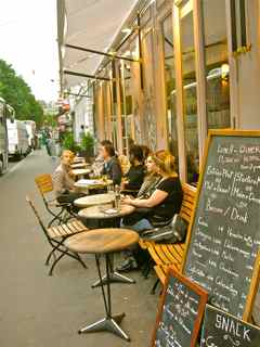 Le-Petit-Trianon-Sidewalk-Cafe