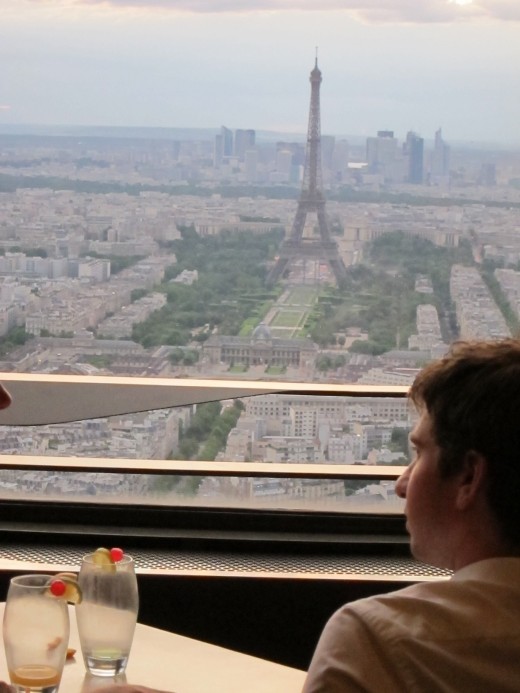Eiffel-Tower-Boy