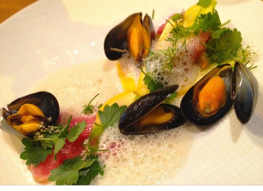 ENCORE-Mussels-and-veal-tartare