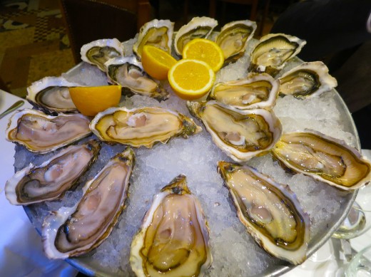 La Coupole - Oysters on tray