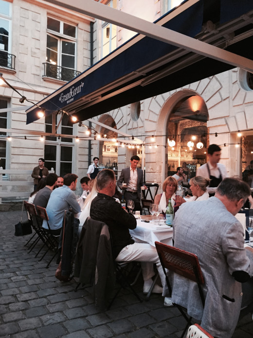 Grand Coeur courtyard crowd shot