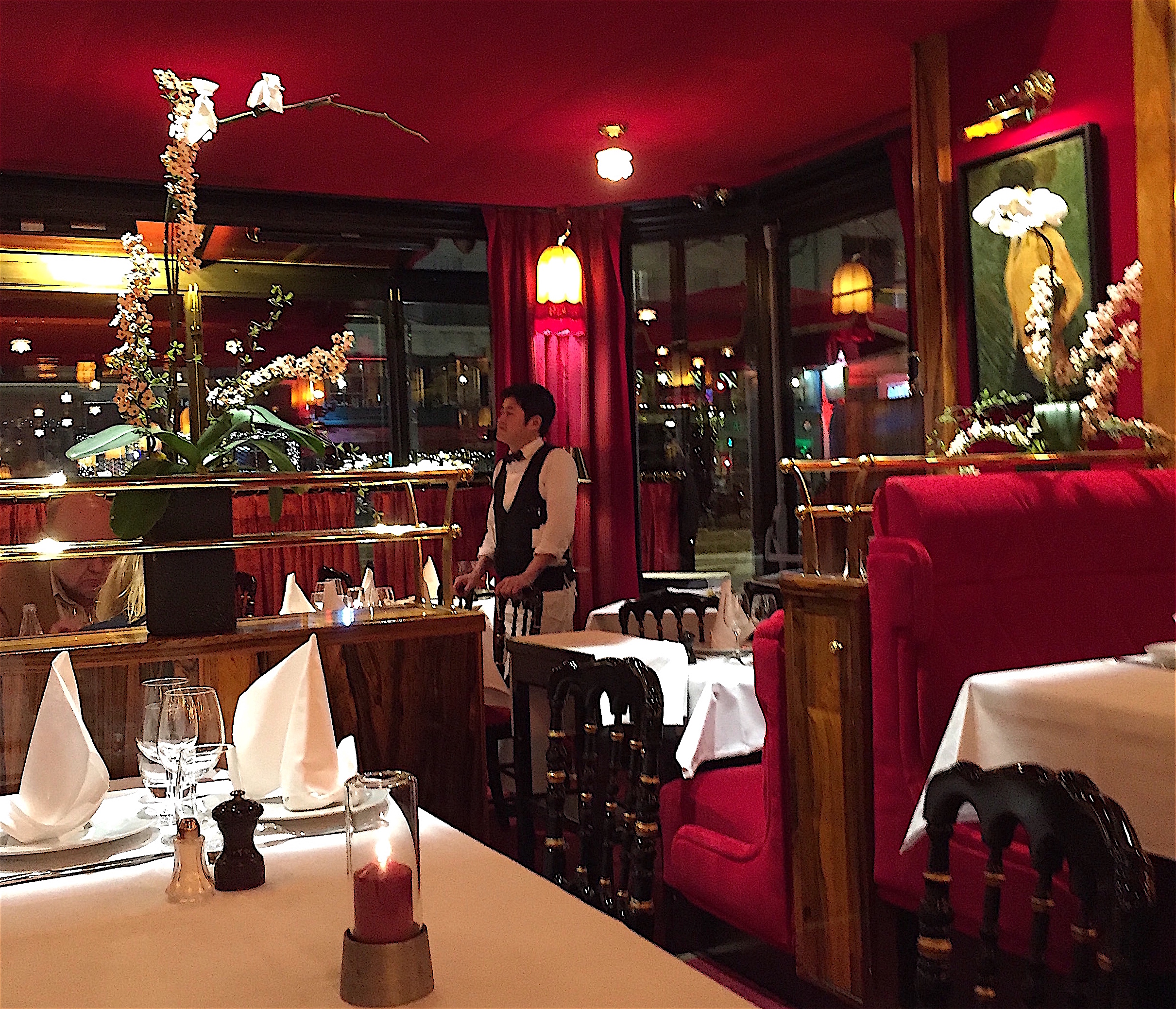 La Rotonde Paris The Pleasures Of Simplicity B