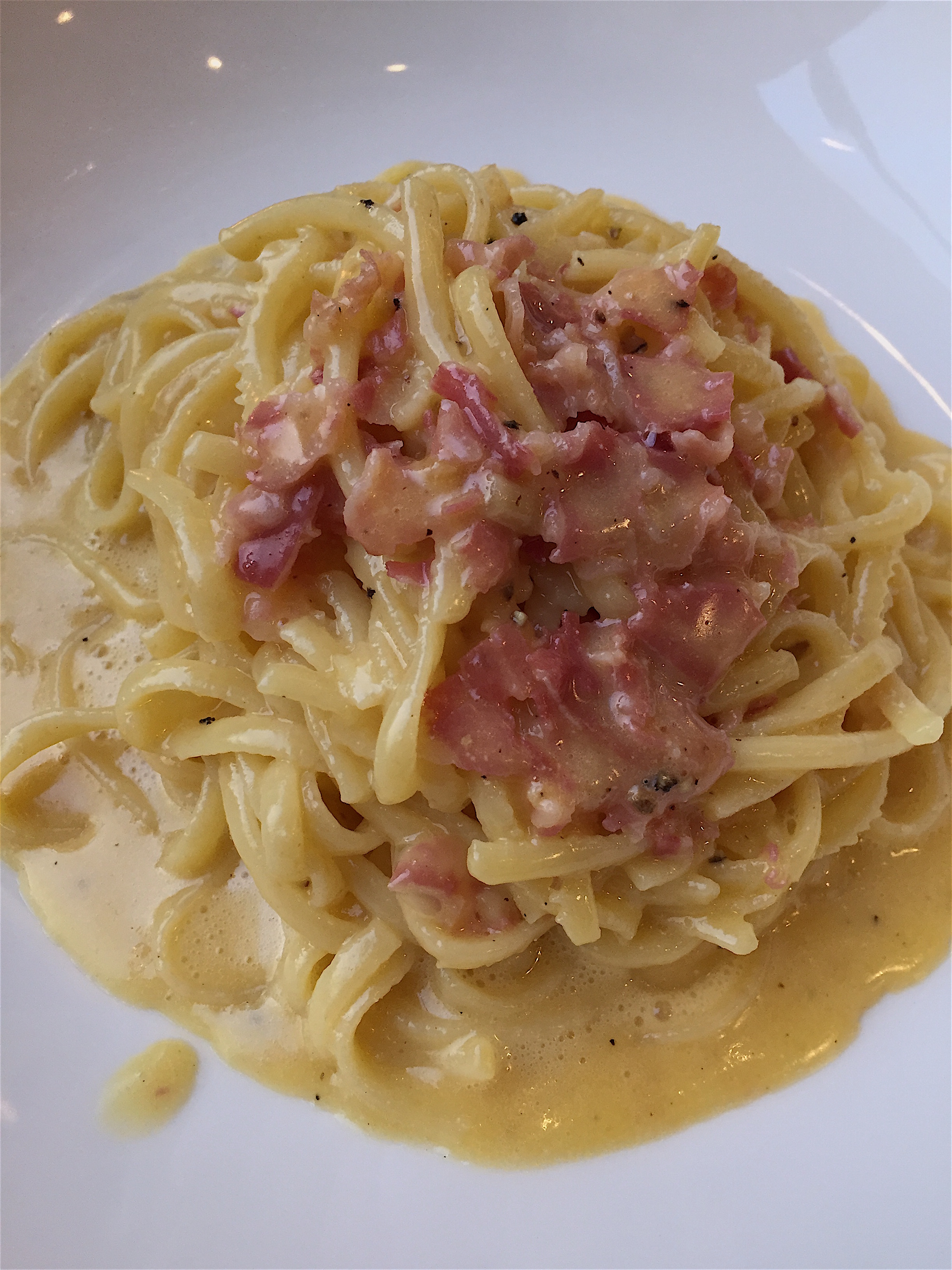 Daroco - Spaghetti carbonara @AlexanderLobrano