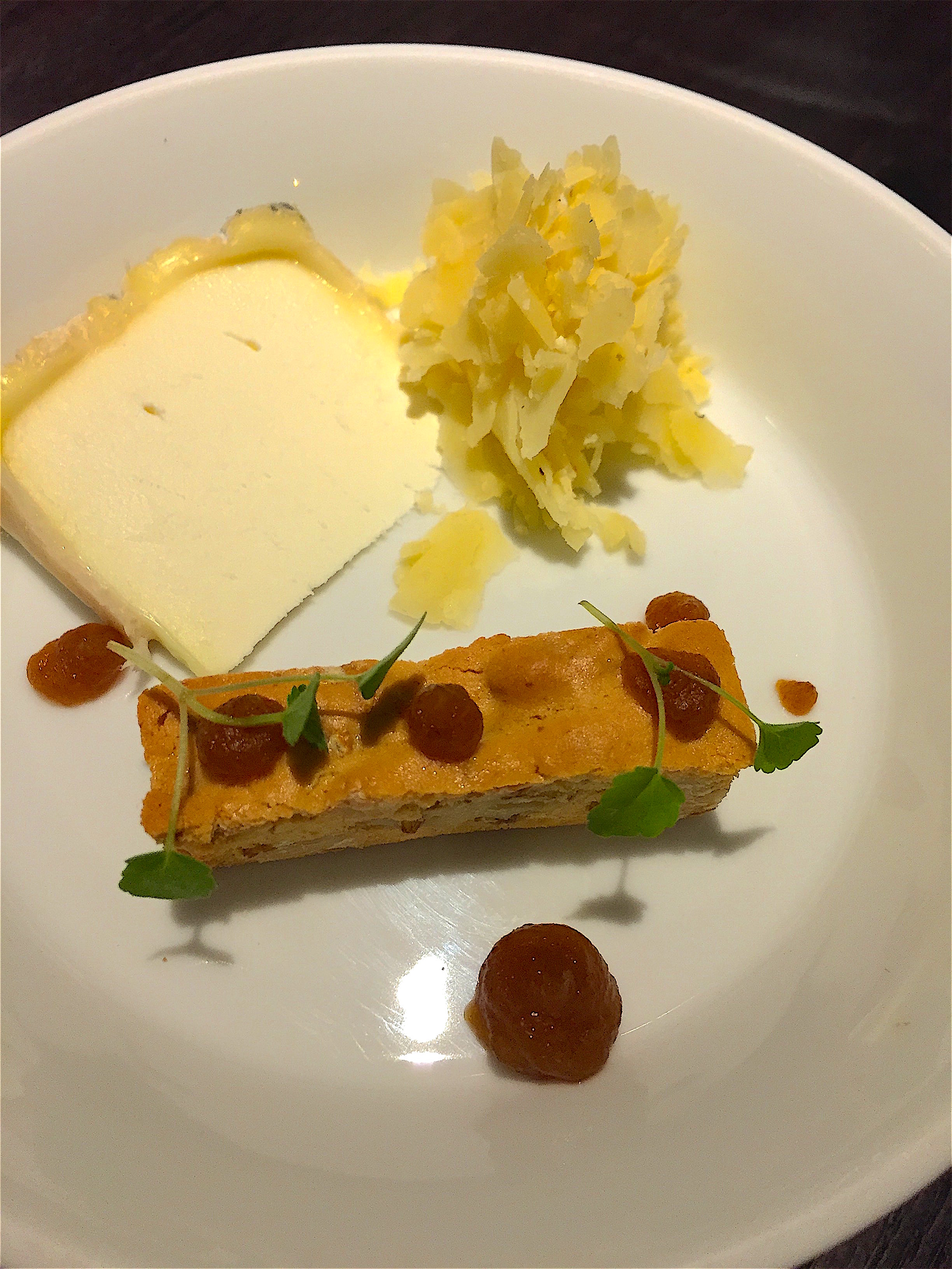 Restaurant Alan Geeam - Cheese plate from Bernard Antony @Alexander Lorna