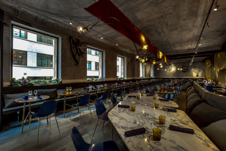 Jacopo - dining room with marble table