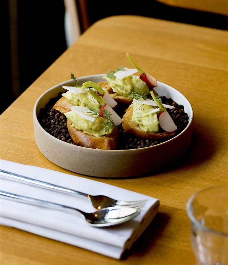 Hugo & Co - Crostini with avocado, radish and Parmesan @Pierre Lucet Penato