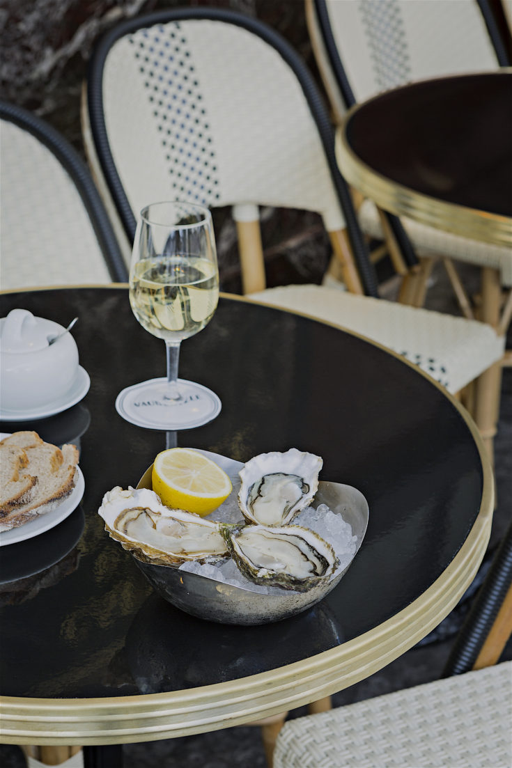 Le Vaudeville - Oysters