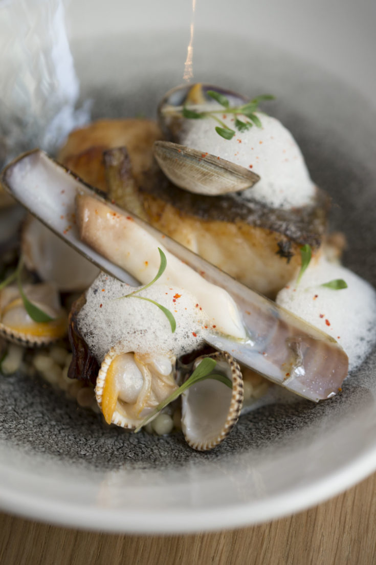 Baieta - Cod with cockles, razor shell clams and garlic foam