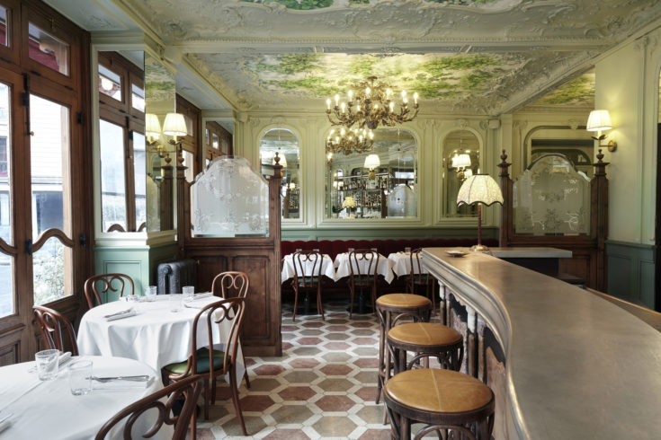 Le Chardenoux - dining room @Thomas Dhellemmes