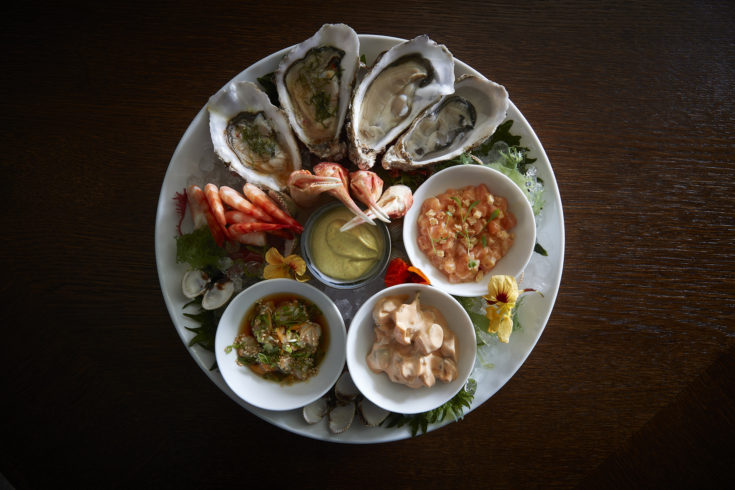 Le Chardenoux - shellfish platter@ Thomas Dhellemmes