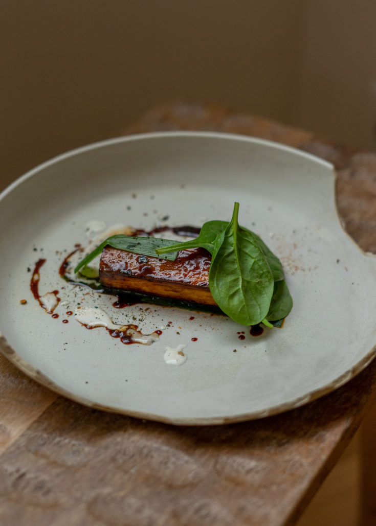 Mory Sacko - manioc laquered with soy sauce @Quentin Tourbez